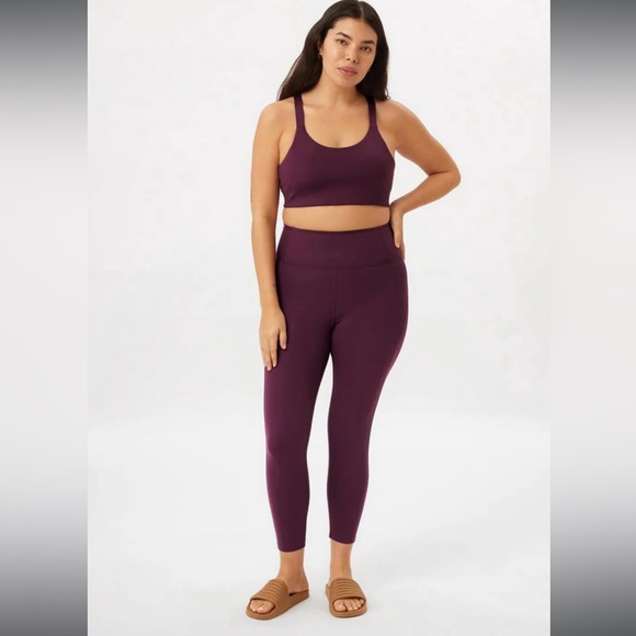 Girlfriend Collective Compressive High-Rise Legging in Plum, size S - Picture 1 of 4